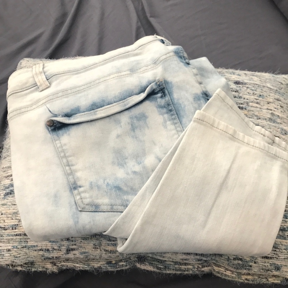 Plus size white wash jeans